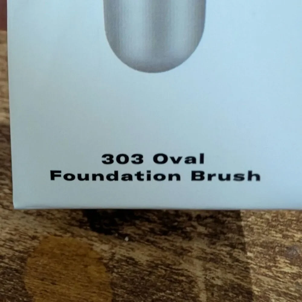 Youthforia 303 Oval Foundation Brush NIB